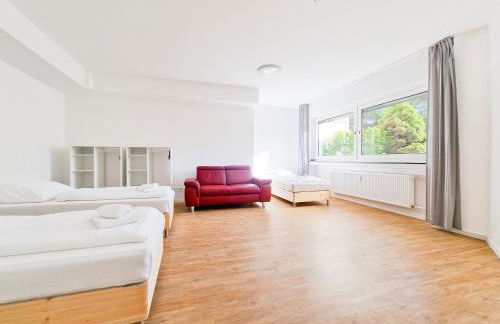 Tolstov Apartments - 1 or 3 Room Apartments with Balcony - 20 Min Messe DUS & Airport DUS - Foto 21