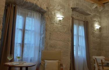 Sessa's Palace - Photo 1