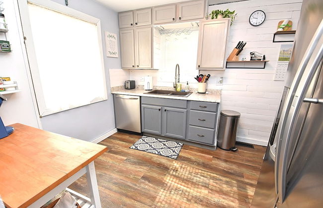 Extra Entertainment Space Just 7 Blocks to ND Campus 54211 - Photo 3