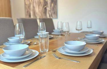 Ideal 4-bed home sleeps 7 - Nr Trafford Ctr & M60 - Foto 10