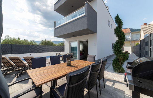 Luxury Kastela Villa With Heated Pool and Lounge Area - Foto 29