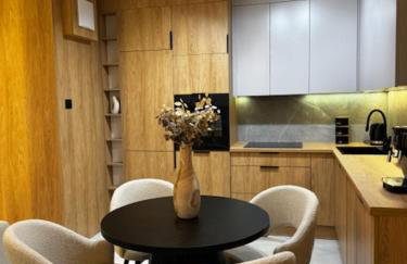Family & Business Apartments PREMIUM No1 - 1 Bedroom with Private Jacuzzi, Balcony, Parking - Photo 6