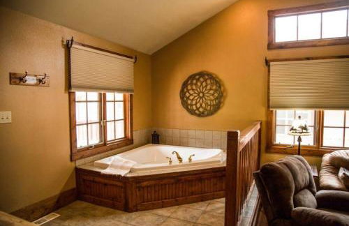 Mummy Mtn Suite 1 Bedroom suite with fireplace and jacuzzi tub - Foto 7