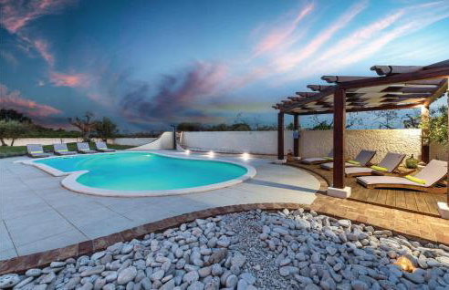 Four-Bedroom Holiday Home With Sea View In Krnica - Foto 10