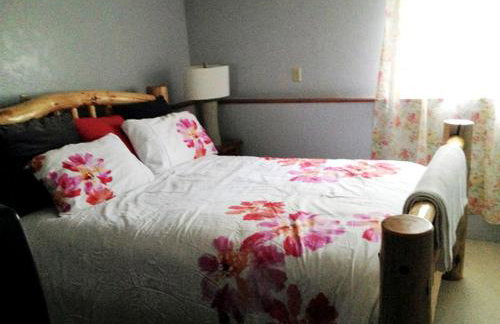 Secluded Lodge Rental for Large Groups in Lewis and Clark National Forest, Montana - Foto 10