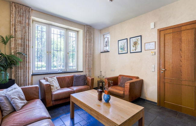 Cozy Studio in a 16th Century Castle - Photo 13