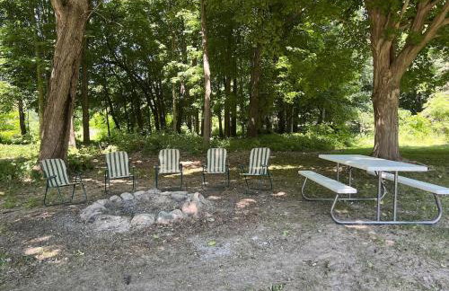 Home 7 beds, 2 baths Farmstay at Pygmy Goat Farm Byron Center Michigan - Foto 34