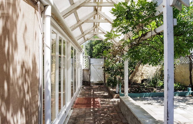 Wollaston House by the BnB Collection - Photo 50