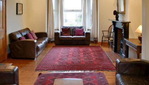 Pembroke House - Photo 4