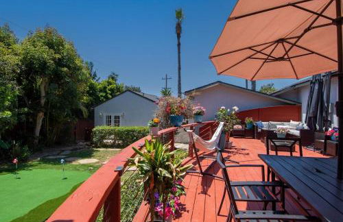 Ultimate Escape! Huge Yard Parking Walk to Beach - Foto 7