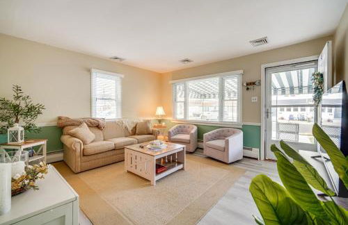 1 Block to Brigantine Beach Breezy Home with Patio! - Foto 1