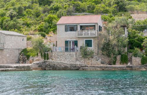 Apartments by the sea Cove Donja Kruscica - Donja Krusica, Solta - 11146 - Photo 2