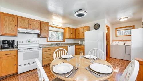 Peaceful Eureka Getaway - 1 Mi to Glen Lake! - Foto 2