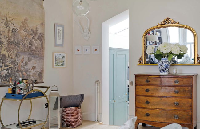 Central London 4BR Queens Park Family Home With Garden - Foto 17