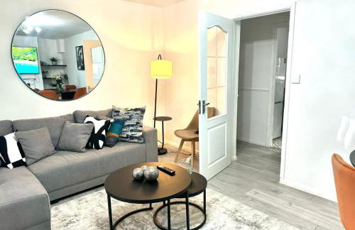 Bright Modern & Spacious 2-Bedroom Apartment - Opposite Penge East Station - 15 mins to Central London! - Foto 11