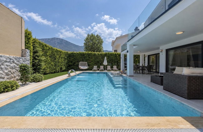 Luxury 4-bed Villa With Private Pool and Jacuzzi - Foto 31