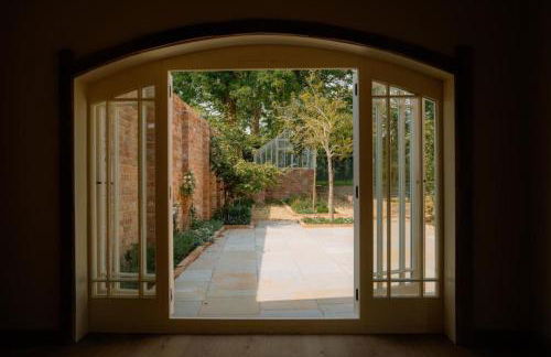 The Carriage House by Birch Stays - Photo 17