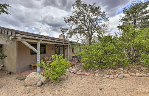 Hike and Relax Prescott Studio with Thumb Butte Views - Foto 26