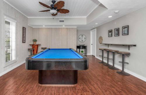 Huge 8BR wHTD Pool Ensuites Games Near Beach - Foto 59