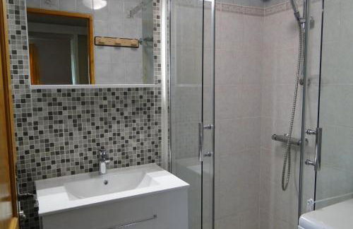 Gîte 829 Montagnes du Jura avec Spa et Sauna classé 3 étoiles - Foto 15