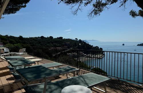 Modern and Elegant apartment with a spacious sea view terrace overlooking Palmaria Island Bright designer interiors Fully equipped Up to 6 guests Private parking Aircon All the comforts for a perfect stay - Foto 50