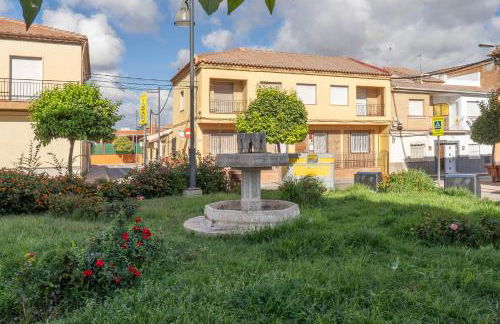 Amplia Casa Familiar con Calefacción, cerca de Sierra Nevada y Granada - Foto 8