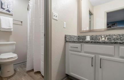 Landing Beautiful 2BD Tennis Court Clubhouse - Foto 17