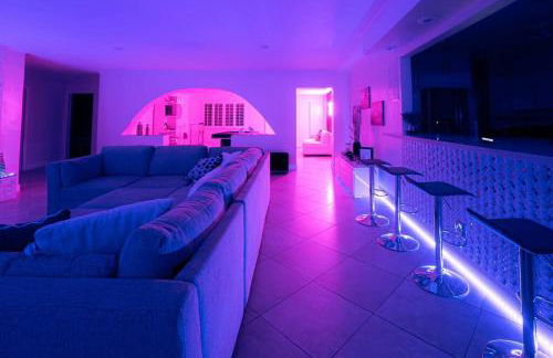 ~Villa Victoria Luxury! (Pool)~1 mile from beach - Foto 35