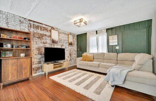 Swann Ave Suite Walk to Bayshore & Hyde Park - Foto 5