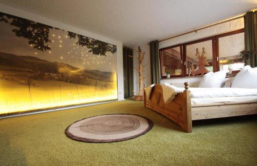 Familien-Appartement Schwarzwald bei Freiburg mit bis zu 4 Schlafzimmern - Foto 1