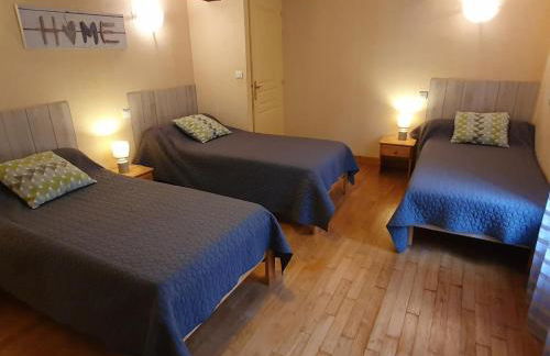 Charmante Maison avec Cheminée et Jardin, Animaux Acceptés - FR-1-496-87 - Foto 2