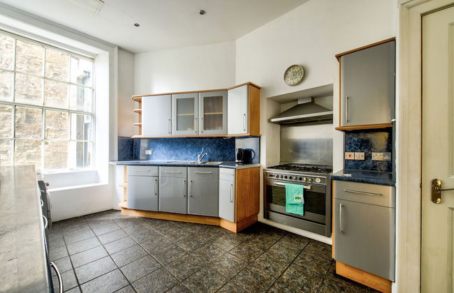 Alva - City Centre Apartment - Photo 11