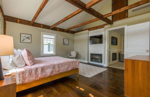 1 Minute to downtown Mystic - Foto 11