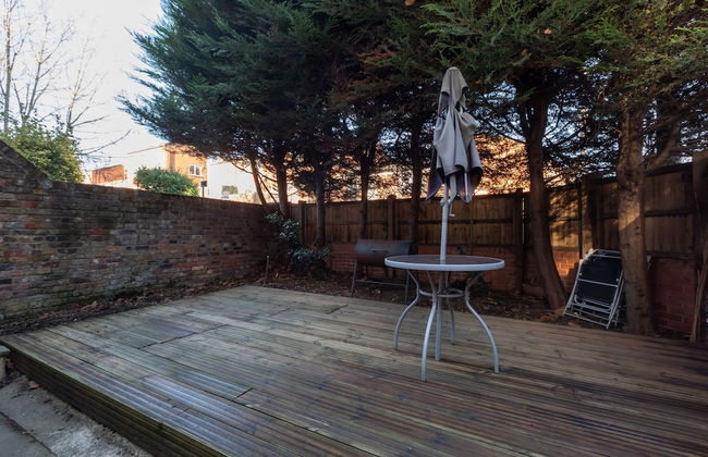 Serene and Spacious 1 Bedroom Garden Flat in Clapton - Foto 36