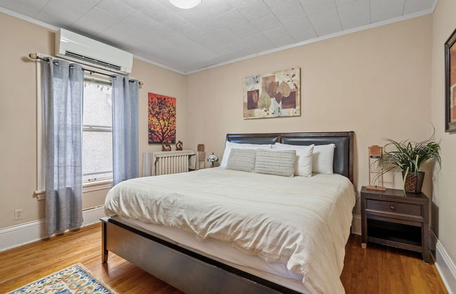 Uptown Urban Living - Photo 3