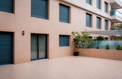 Luxury 2BR Spacious & Stylish with Patio near Metro - Foto 18