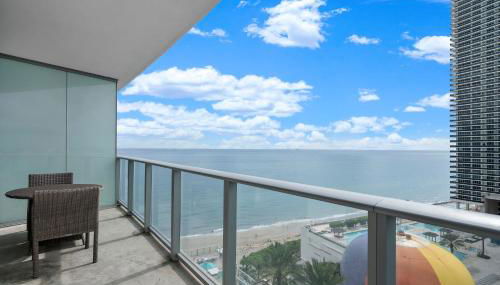 15th-Floor Luxury 1BR at Lyfe Resort with Ocean View - Foto 4
