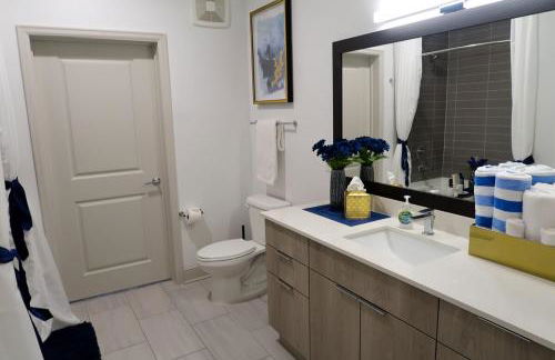 Cosmic Serenity Retreat 1BD Lux King in Southeast Jax - Foto 27