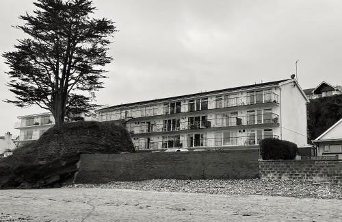 Beach Court Ground Floor - Cosy Apartment with Sea Views - Photo 34