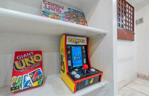 Oversized Family Beach Block Duplex with Game Room - Foto 4