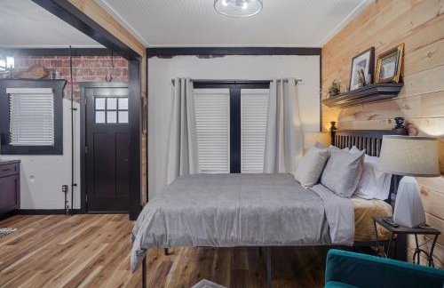 Rustic KY Retreat, Columbia House Unit B apts - Foto 14