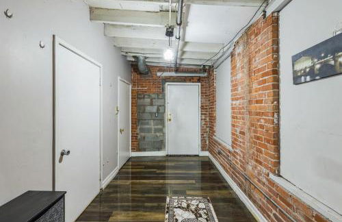 Stylish Chic Retreat At Lafayette Lofts 1 Bedroom Apts by RedAwning - Foto 40