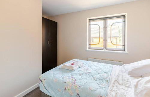 Lovely Apartment with Garden & Parking - Foto 10