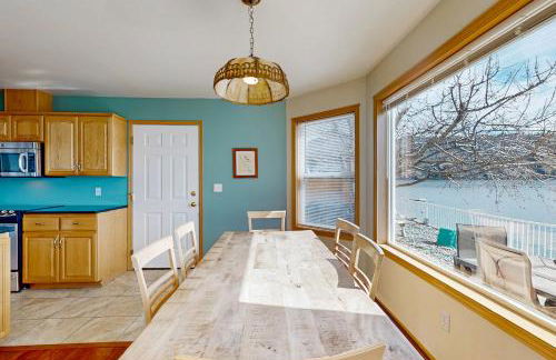 Lakefront Retreat - Foto 15