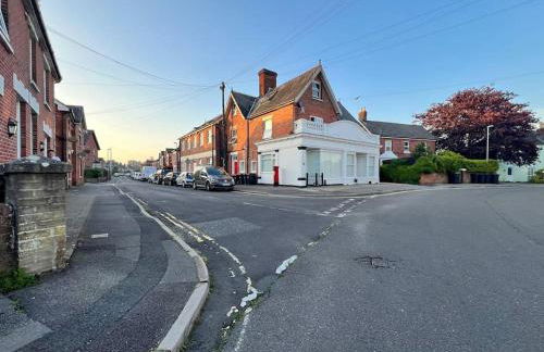 Bright, first floor, one bedroom flat in Wimborne - Photo 23