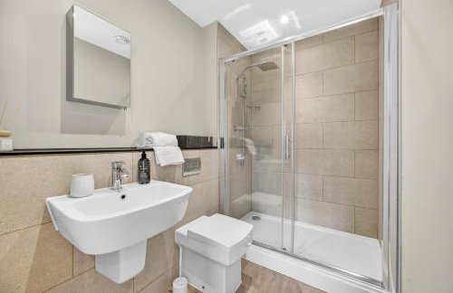 Stunning 2BR Apartment Cardiff Bay with Balcony - Foto 17