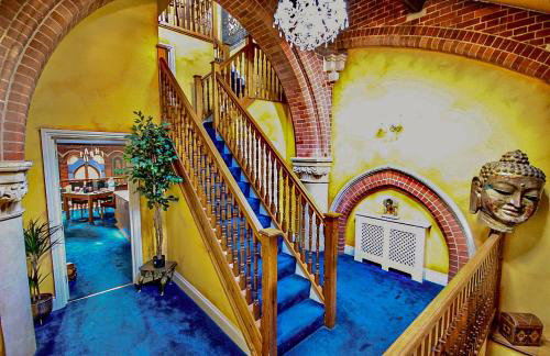 Seaside Chapel Retreat - 3-Bed Church Conversion - Snug Cinema & Free Parking - Foto 3