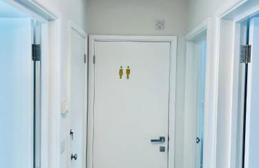 Dover Ferry Apartments x 2 Sleeps 10 with parking and castle views - Foto 25