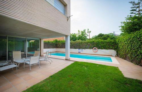 Ground floor with garden a few meters from the sea - Foto 2