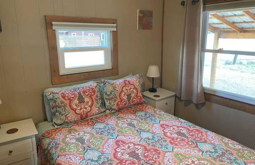 Cozy cabin #1 at Aspen Ridge Cabins - Photo 5